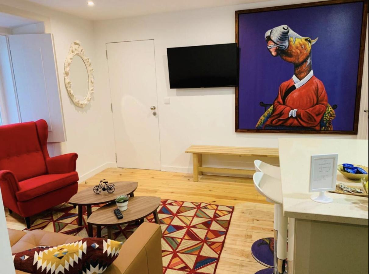 Chiado/Bairro Alto 2 Bedroom Apartment ลิสบอน ภายนอก รูปภาพ
